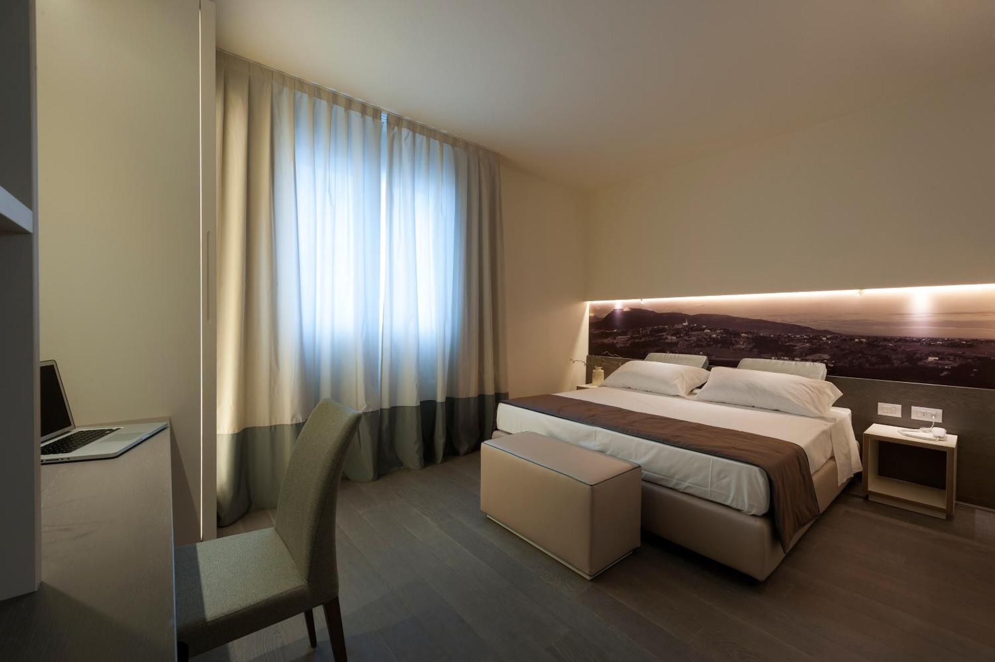 Villa Del Poggio Prosecco Bike Hotel San Pietro Di Feletto エクステリア 写真
